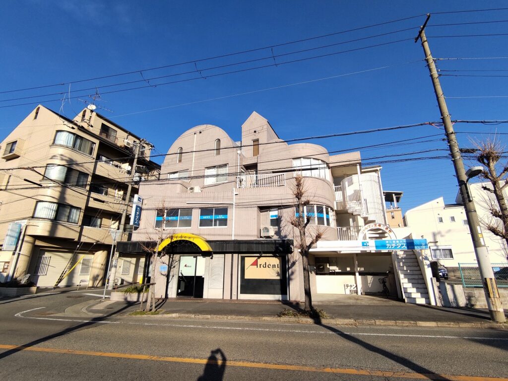 カチタス宝塚店